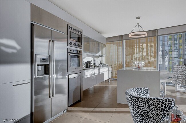 3722 S Las Vegas Blvd Unit 811