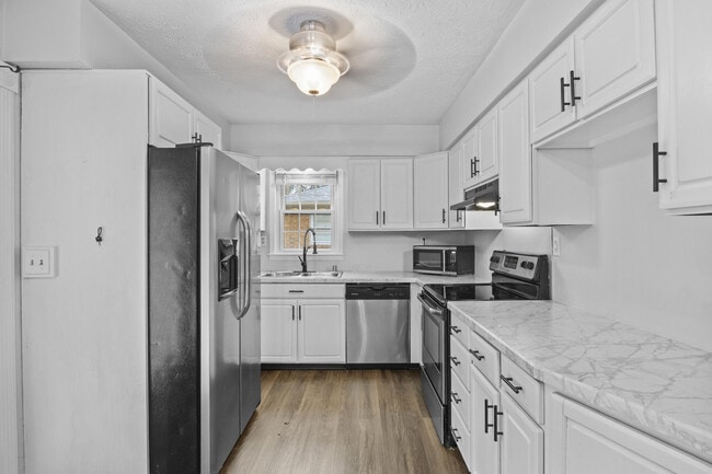 Photo - 4067 Winnepeg Way