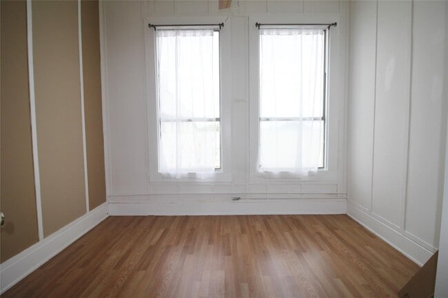 Photo - 211 W Milam St Unidad A