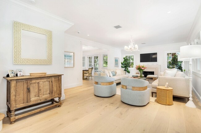 Photo - 142 Seabreeze Ave