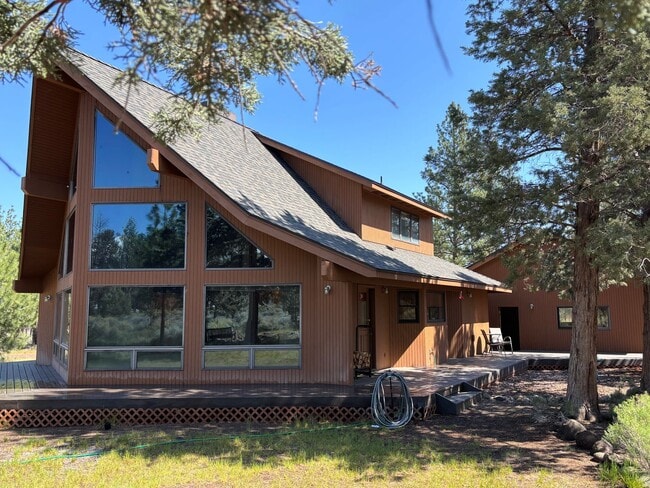 Photo - 2 Story Home on 12 Acres of Land!!