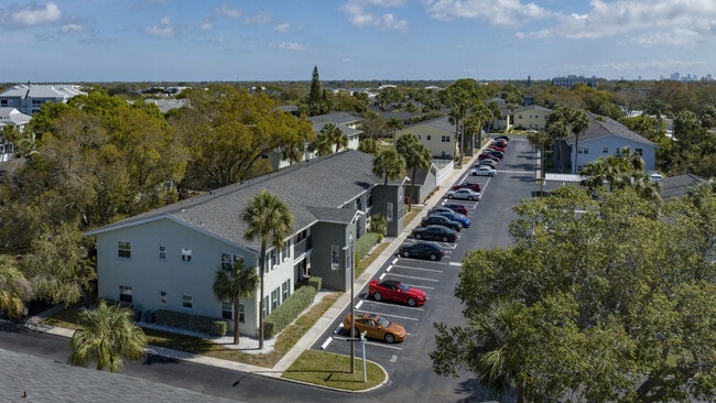 Building Photo - The Drake at St. Pete Rental