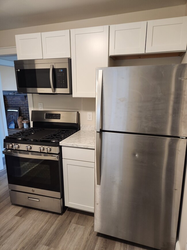 Kitchen - 516 W End Ave