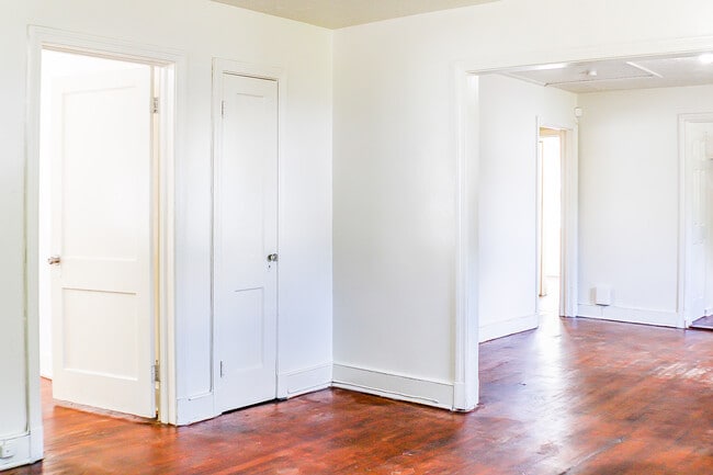 Photo - 1407 Chambers St