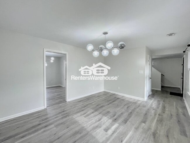 Photo - 835 Deer Path Trail