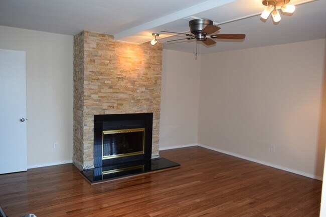 Photo - Updated 2-Bedroom Condo with Finished Basement, Garage, Pool, Tennis, Clubhouse