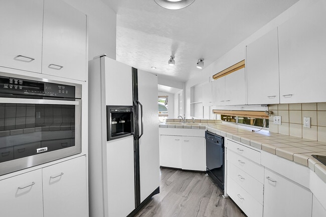 Photo - 27828 Fireweed Dr