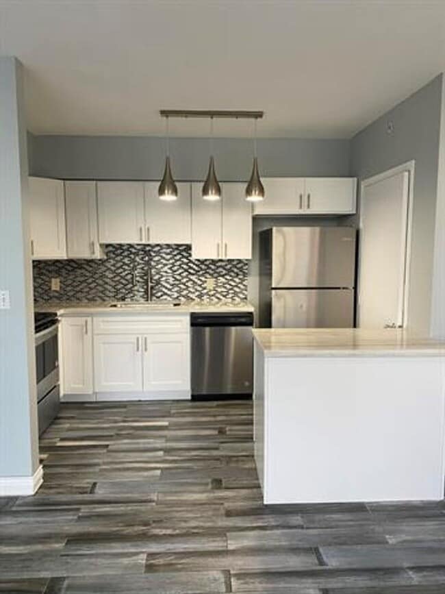 Photo - 1330 West Ave