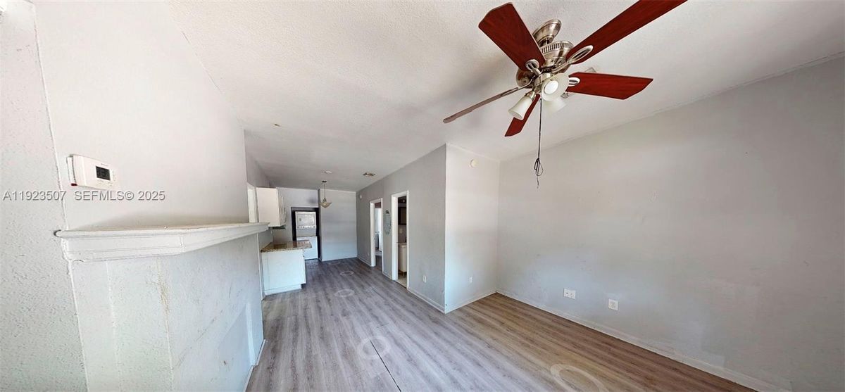 Photo - 236 NE 57th St