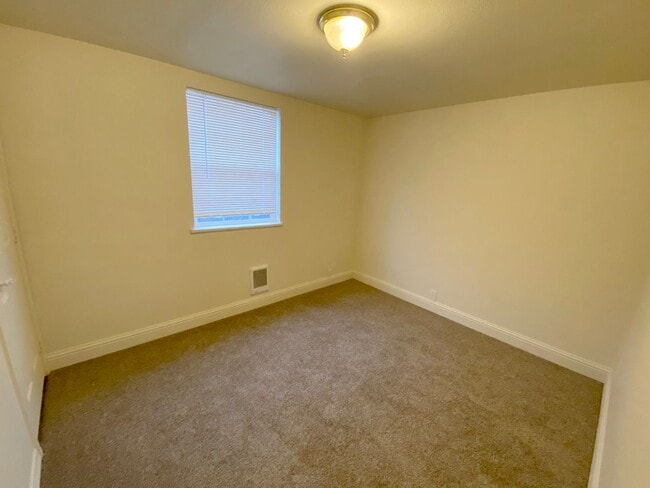 Photo - 719 Avenue S Unit #1