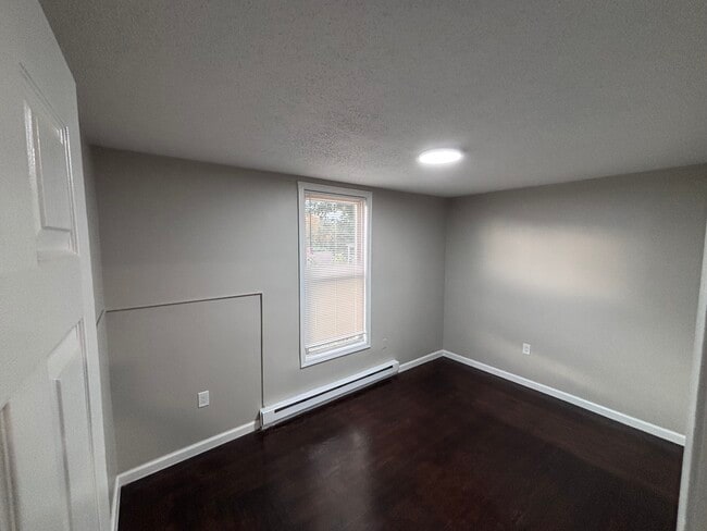 Bedroom 1 - 25 Boswell Ave Unit 2