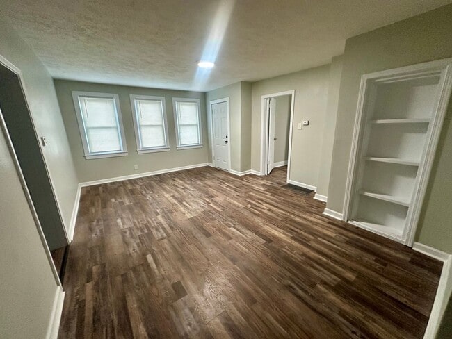 Photo - 3 Bedroom, Main Level Primary Bedroom