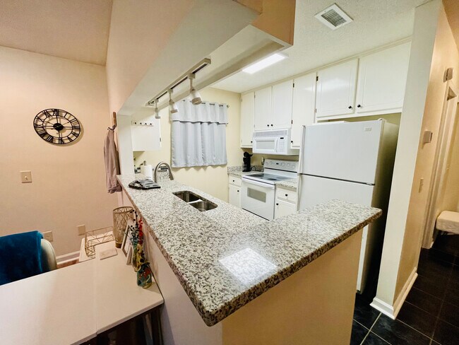 Photo - 132 Commons Dr