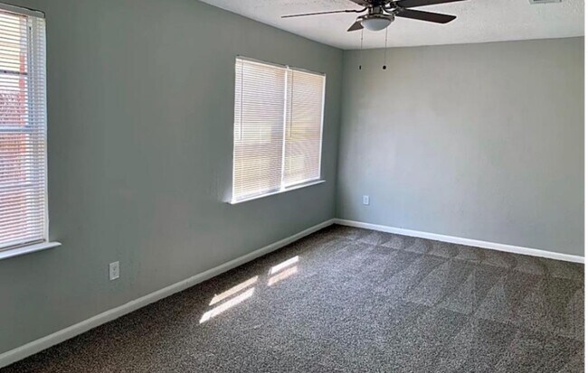 Photo - 5427 Willow Glen Dr