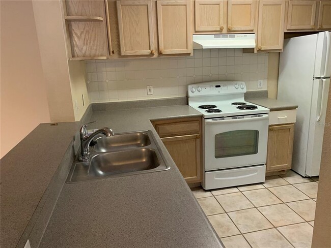Photo - 8800 Latrec Ave Unidad 9203