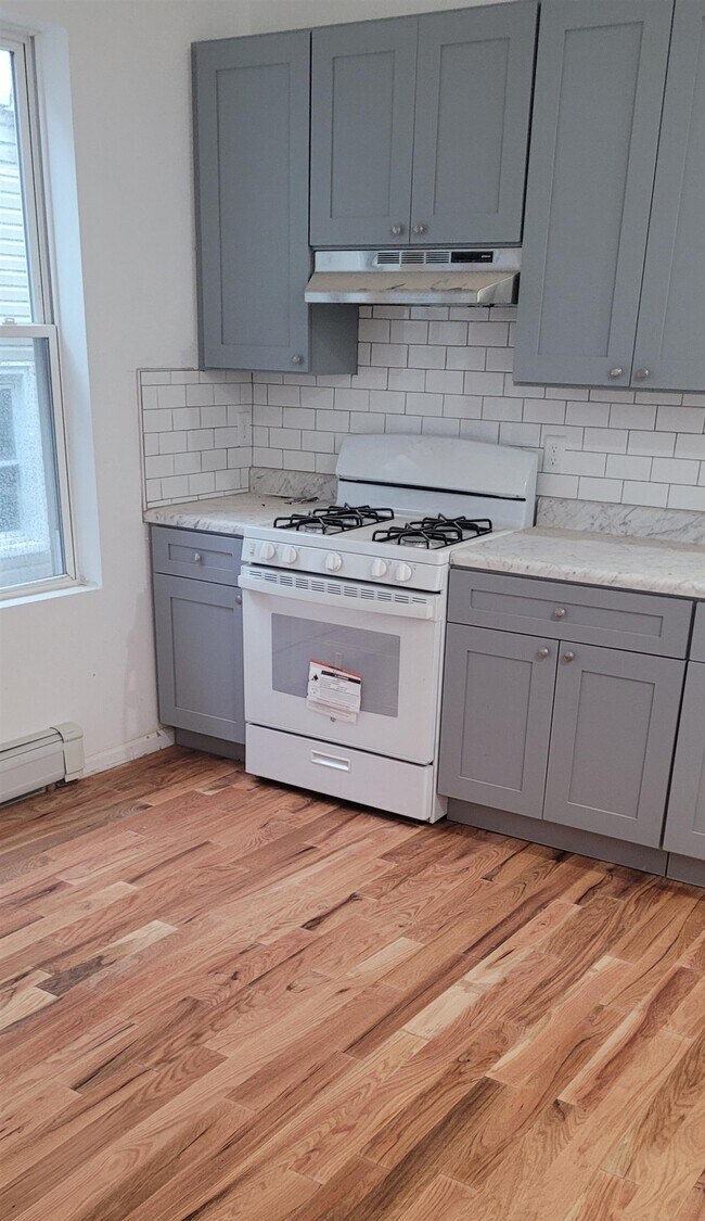 Photo - 500 Hawthorne Ave Unit 2A