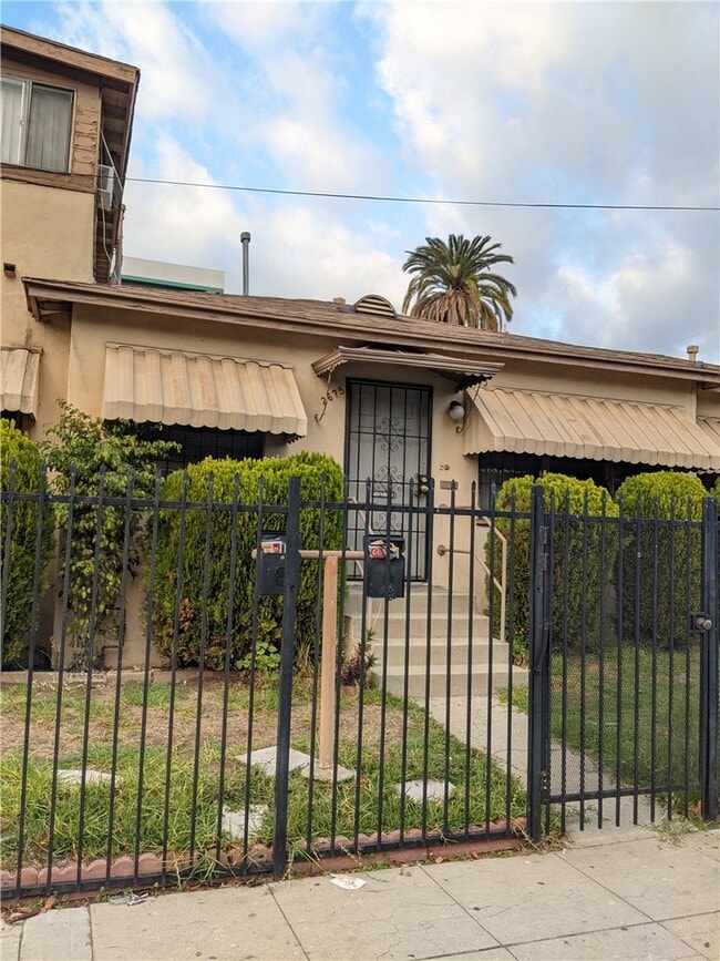 Photo - 2675 W 11th St