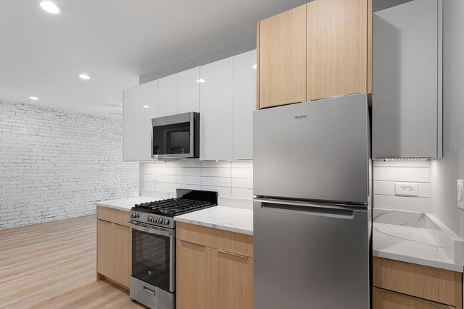 Photo - 1629 W Chase Ave Unit 3C