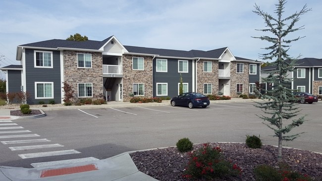 Pinecrest Exterior