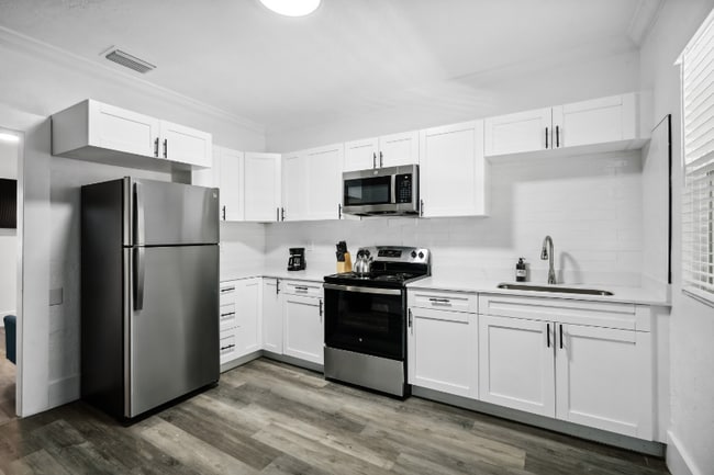 Photo - 806 E Chelsea St Unidad 4