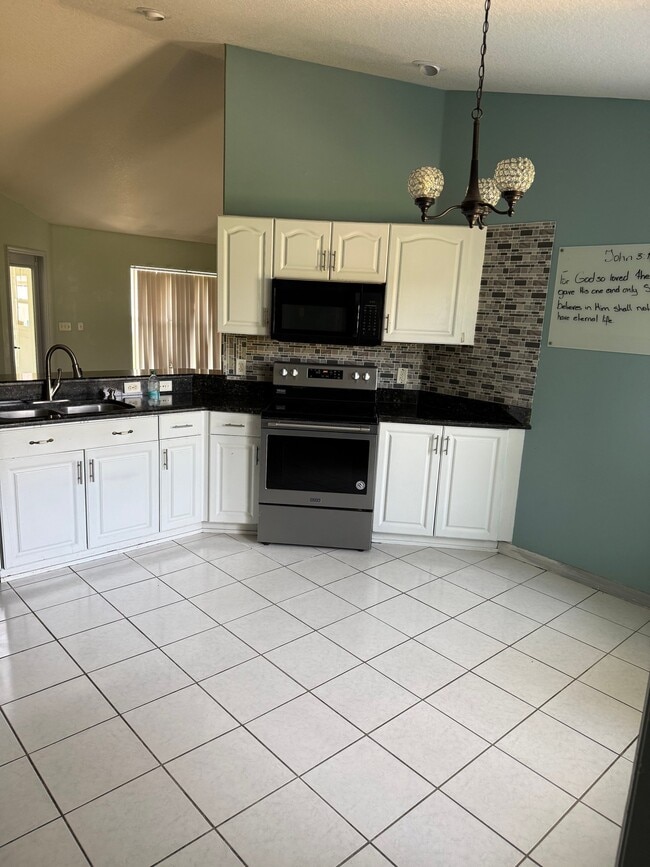 Photo - 8118 SW 132 Loop