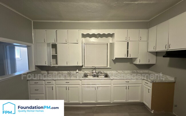 Photo - 2271 Hubbard Ave