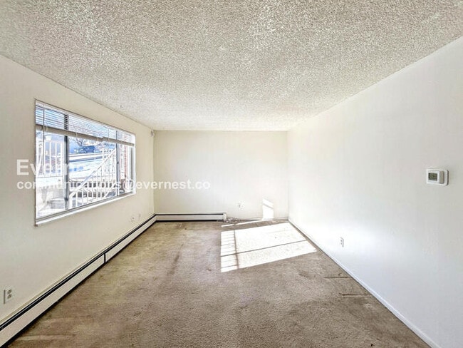 Photo - 2502 King St Unit B