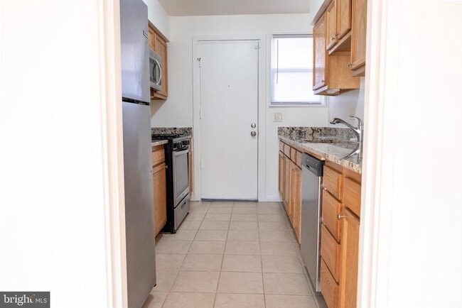 Photo - 2027 Barlowe Pl