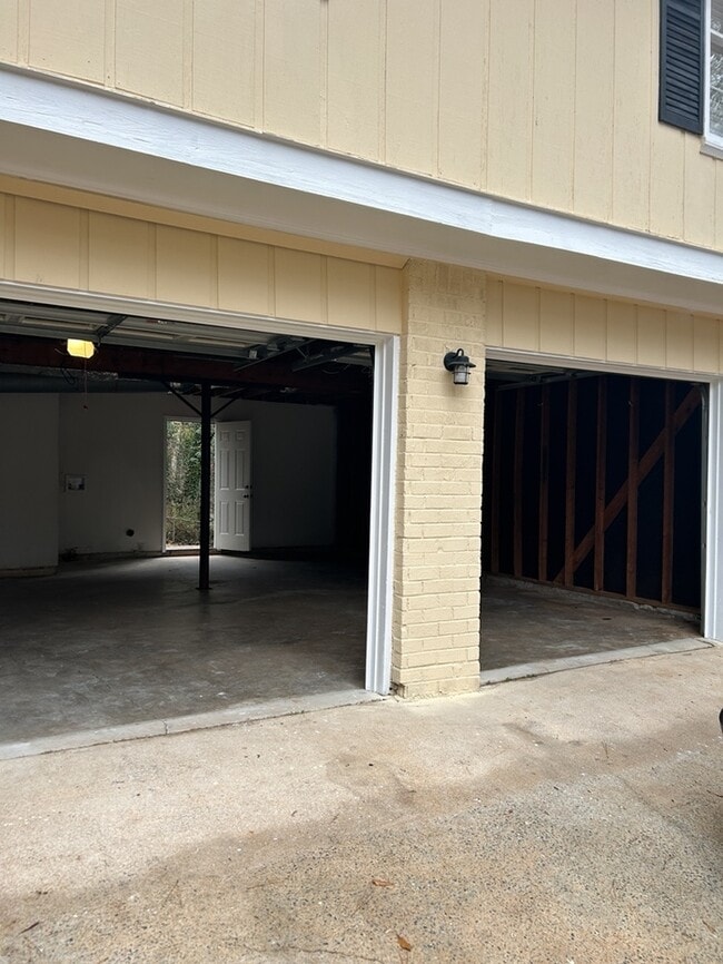 Photo - Beautiful 4 Beds 3 Baths Home in Decatur