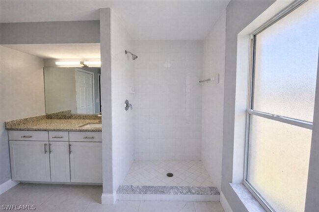 Photo - 3012 40th St SW