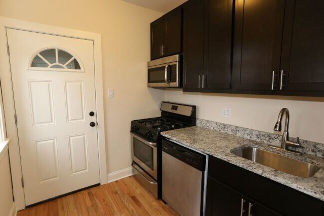 Photo - 4127 N Ashland Ave Unit M00R