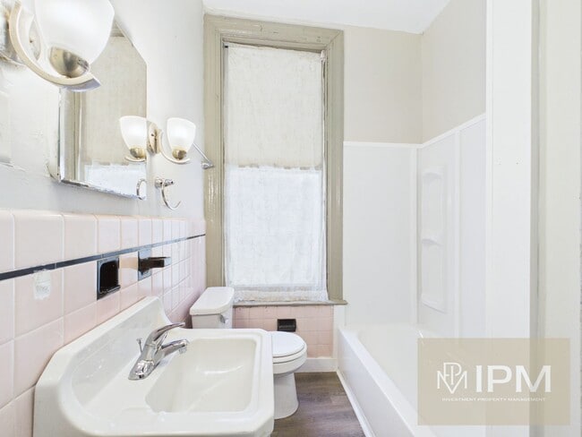 Photo - 142 E Philadelphia St Unit Apt 2R