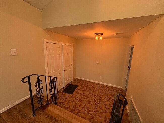 Photo - 1728 Washington St