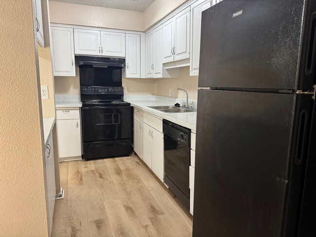 Photo - 1379 Sylvan Dr Unidad 1379