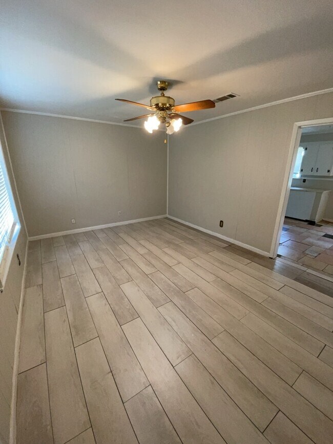 Photo - 1160 Maria Dr