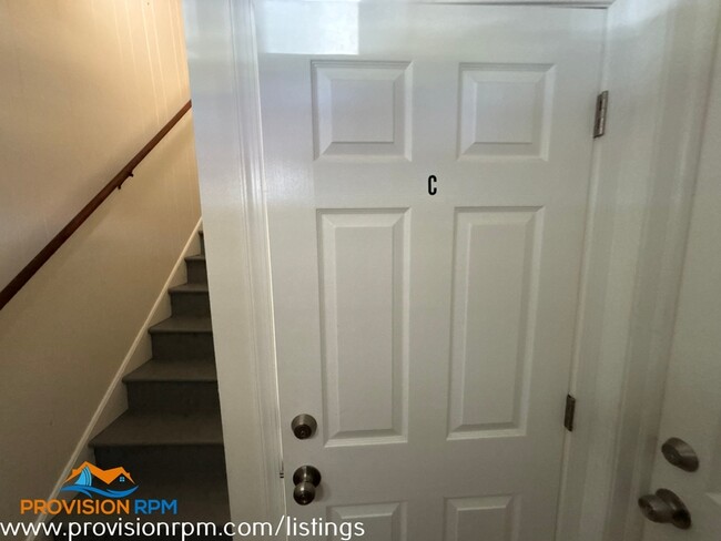 Photo - 2916 Cornwall Rd