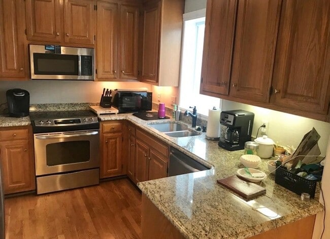 104 St Charles Pl
