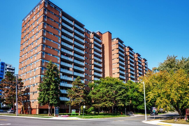 Photo - 1230 Whiteoaks Blvd