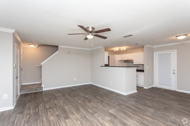 3BR, 2BA - 1502SF