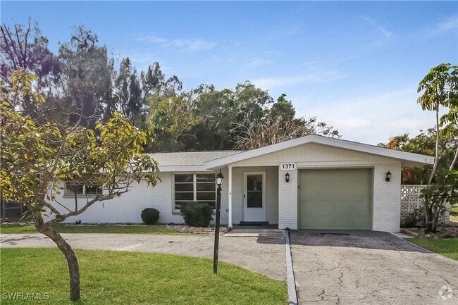 Building Photo - 1371 Poinciana Rd Rental