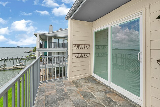 Building Photo - 4001 E NASA Pkwy Unit 311