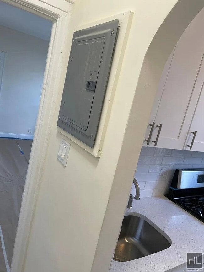 Photo - EAST 15 STREET Unidad 3C