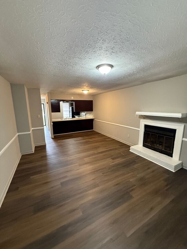 Photo - 118 Creekwood Ave Unit A