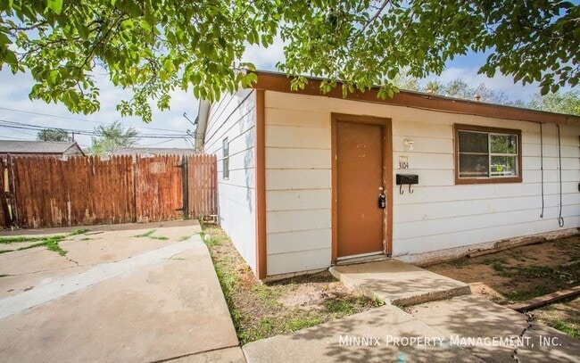 Building Photo - 3104 Ave. N