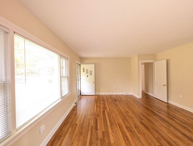 Photo - Fabulous Location - Black Mountain Rental