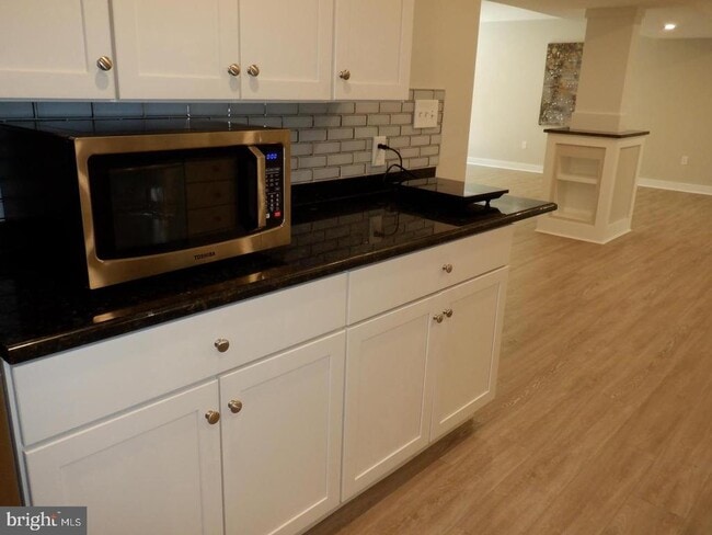 Photo - 830 Santmyer Dr SE