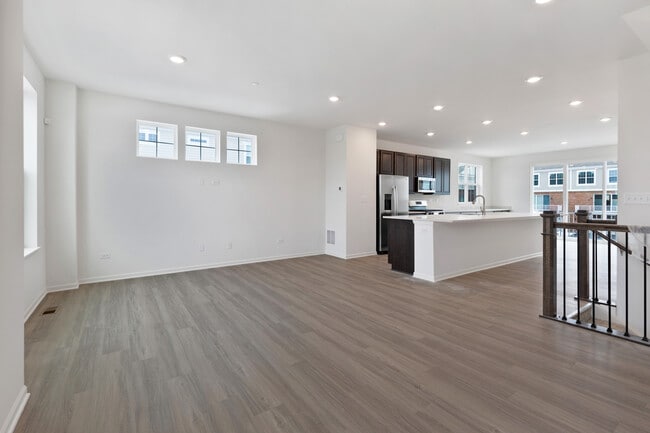 Photo - 2929 Showplace Dr