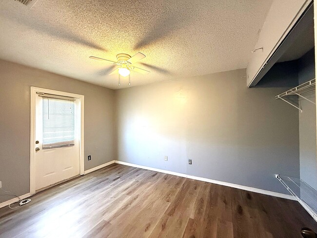 Photo - 5401 Pinetrail Way