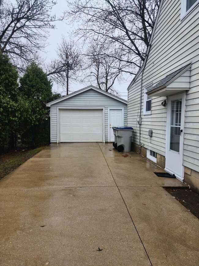 Photo - Single family home in great neighborhood!