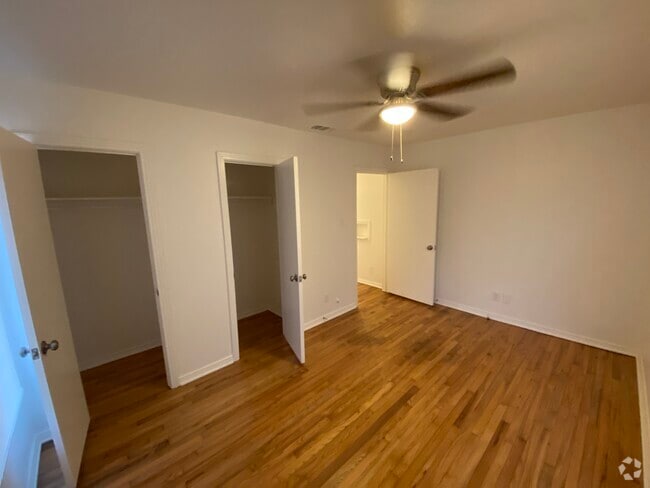 Building Photo - 2047 Farola Dr Rental